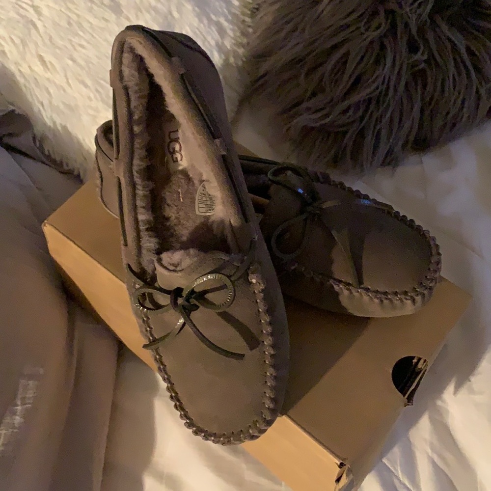 UGG Dakota Moccasin Slipper